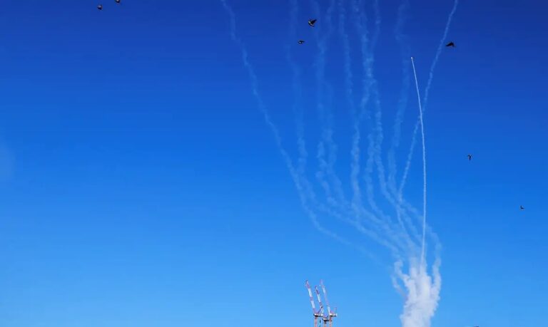 Israel e Irã trocam acusações após cessar-fogo de Trump