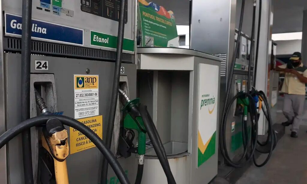 Petrobras reduz preço da gasolina para distribuidoras 1 Petrobras reduz preço da gasolina para distribuidoras