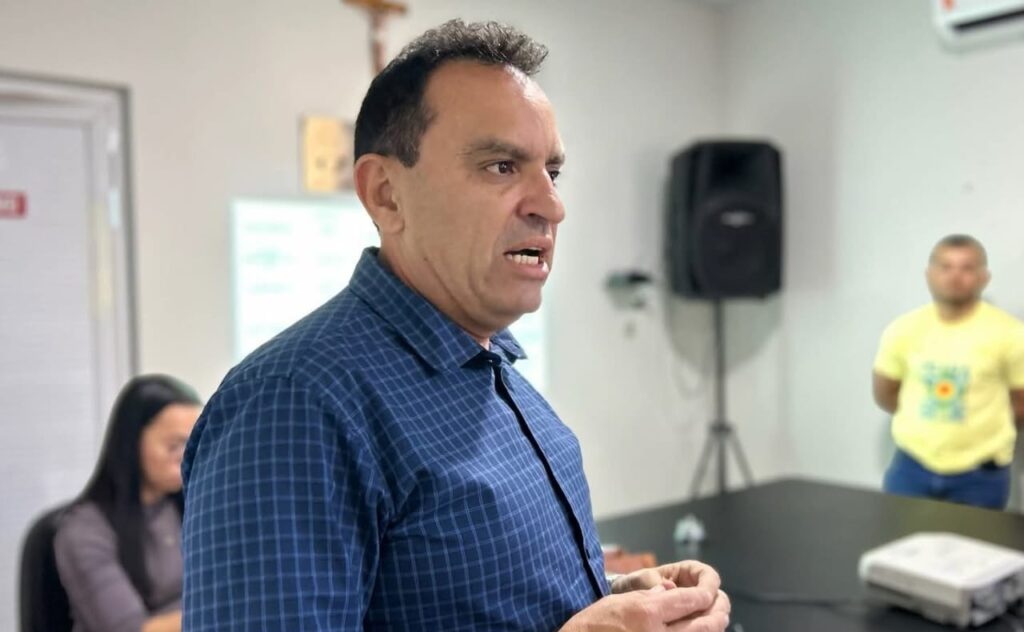 Foto: deputado Pedro Lobo dialoga com representantes de associações e cozinheiras do Ceará Sem Fome sobre novo edital do programa