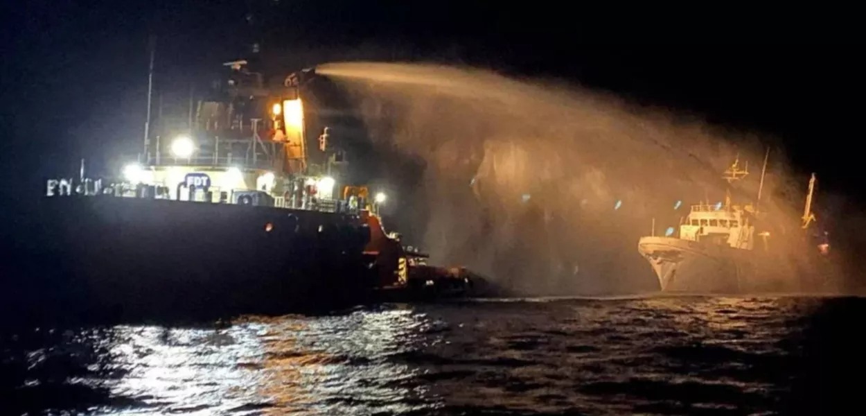 Israel intercepta Flotilha da Liberdade e leva ativistas à força; ONG denuncia sequestro