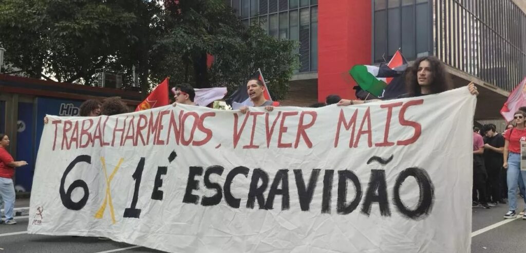 Privilégios no Congresso incluem supersalários e jornada 6x1