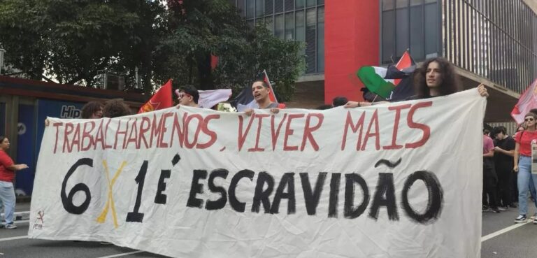 Privilégios no Congresso incluem supersalários e jornada 6x1