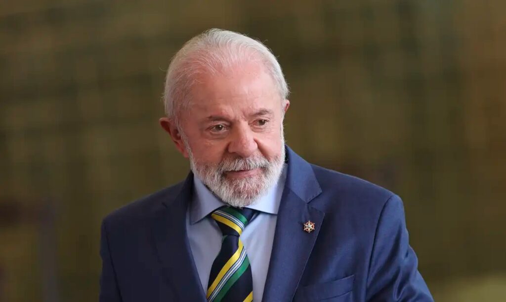 Brasil responderá tarifação dos EUA com lei de reciprocidade, afirma Lula