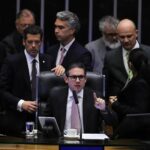 Câmara aprova urgência para proposta que reduz benefícios fiscais