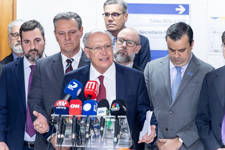 Alckmin diz que governo busca reverter tarifa dos EUA ao Brasil antes de 1º de agosto