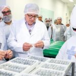 Após 20 anos, Brasil retoma produção nacional de insulina e entrega primeiro lote ao SUS