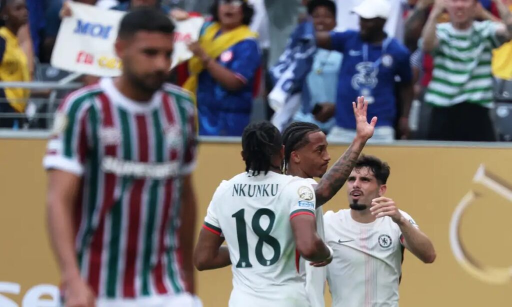 João Pedro marca dois e elimina Fluminense da Copa do Mundo de Clubes