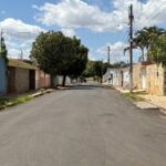 Programa Novos Caminhos já asfaltou mais de 20 ruas em Crato e avança para novos bairros e distritos