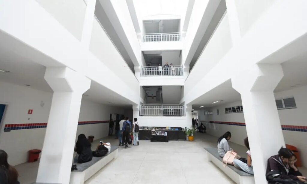 Educação integral terá jornada mínima de 35 horas semanais, define nova resolução do Conselho Nacional de Educação