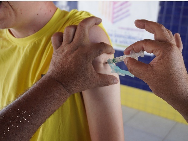 Crato convoca adolescentes de 15 a 19 anos para vacinação contra HPV em todas as UBS