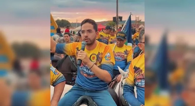 Davi de Raimundão participa de cavalgada em Caririaçu na festa de 149 anos do município