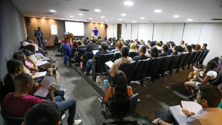 CNU 2025: Ceará é o 3º estado do Nordeste com mais inscritos no 'Enem dos Concursos', com mais de 27 mil candidatos