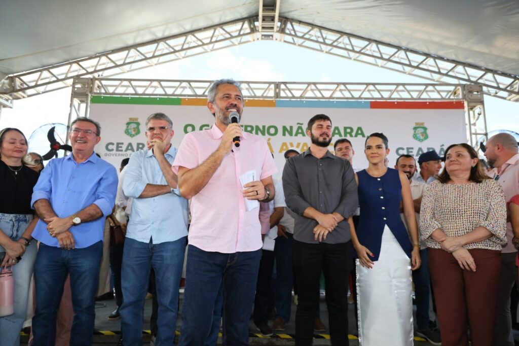 Em Jaguaretama, Elmano entrega 100ª Brinquedopraça da gestão, CEI e areninha com investimento de R$ 2,7 milhões