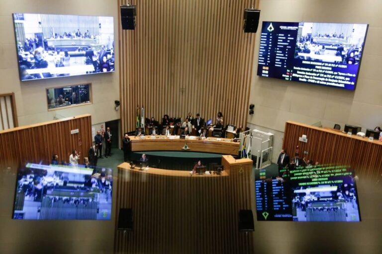 CLDF aprova negociação e libera venda do Banco Master para o BRB; projeto segue para sanção de Ibaneis