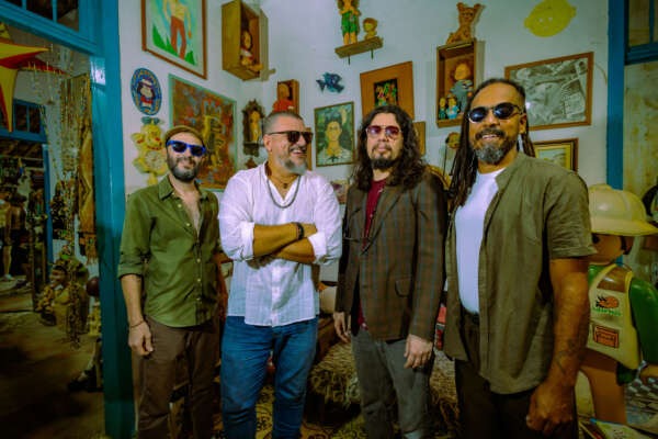 Seu Pereira e Coletivo 401 apresenta show da turnê Obsoleto no Dragão do Mar em 6 de setembro