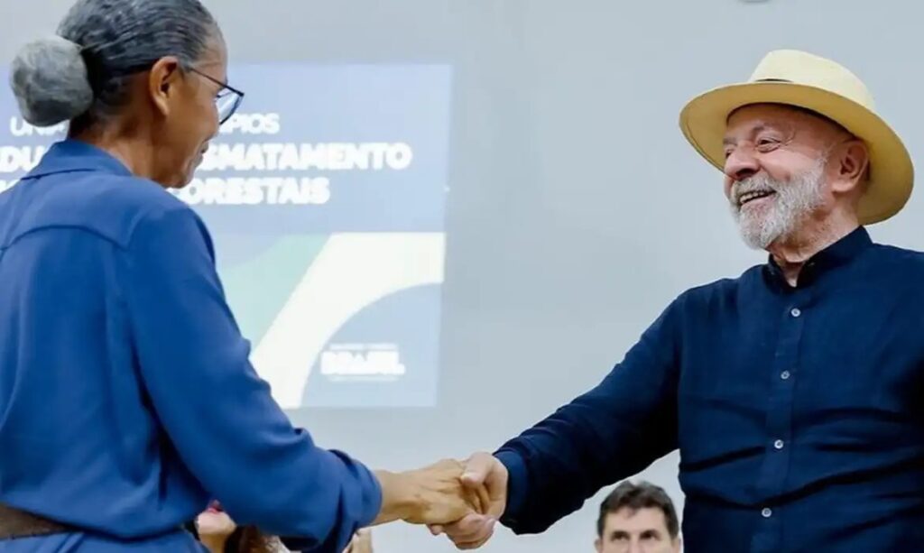 Na Amazônia, Lula lança programa contra desmatamento: “Estamos preservando o que eles não preservaram”