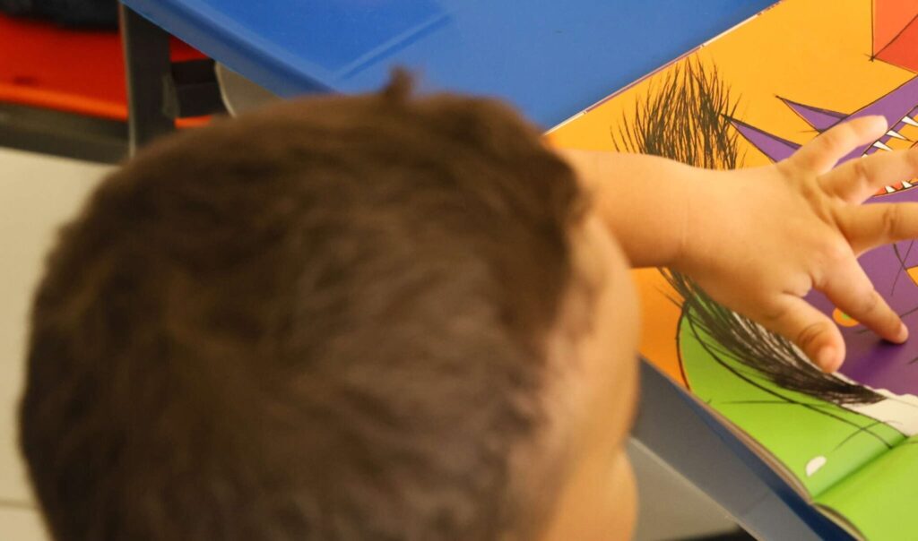 Ceará vai conceder auxílio de R$ 500 a crianças e adolescentes órfãos da Covid-19, anuncia governador Elmano