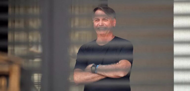 STF retoma nesta quarta (3) julgamento de Bolsonaro e aliados por trama golpista; penas podem chegar a 43 anos