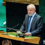 Lula defende relação civilizada com os EUA, critica tarifas e reafirma soberania do Brasil em entrevista à PBS