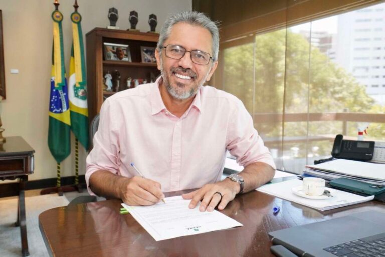 Elmano autoriza doação de terreno para construção do Hospital Universitário da UFCA em Juazeiro do Norte