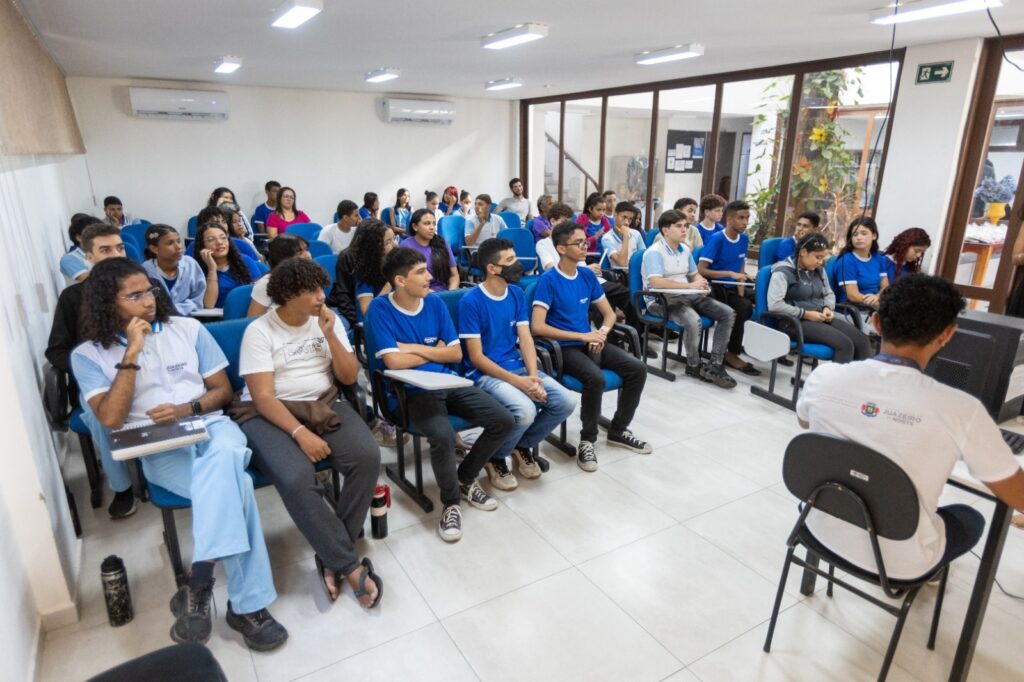 Biblioteca Pública de Juazeiro do Norte celebra