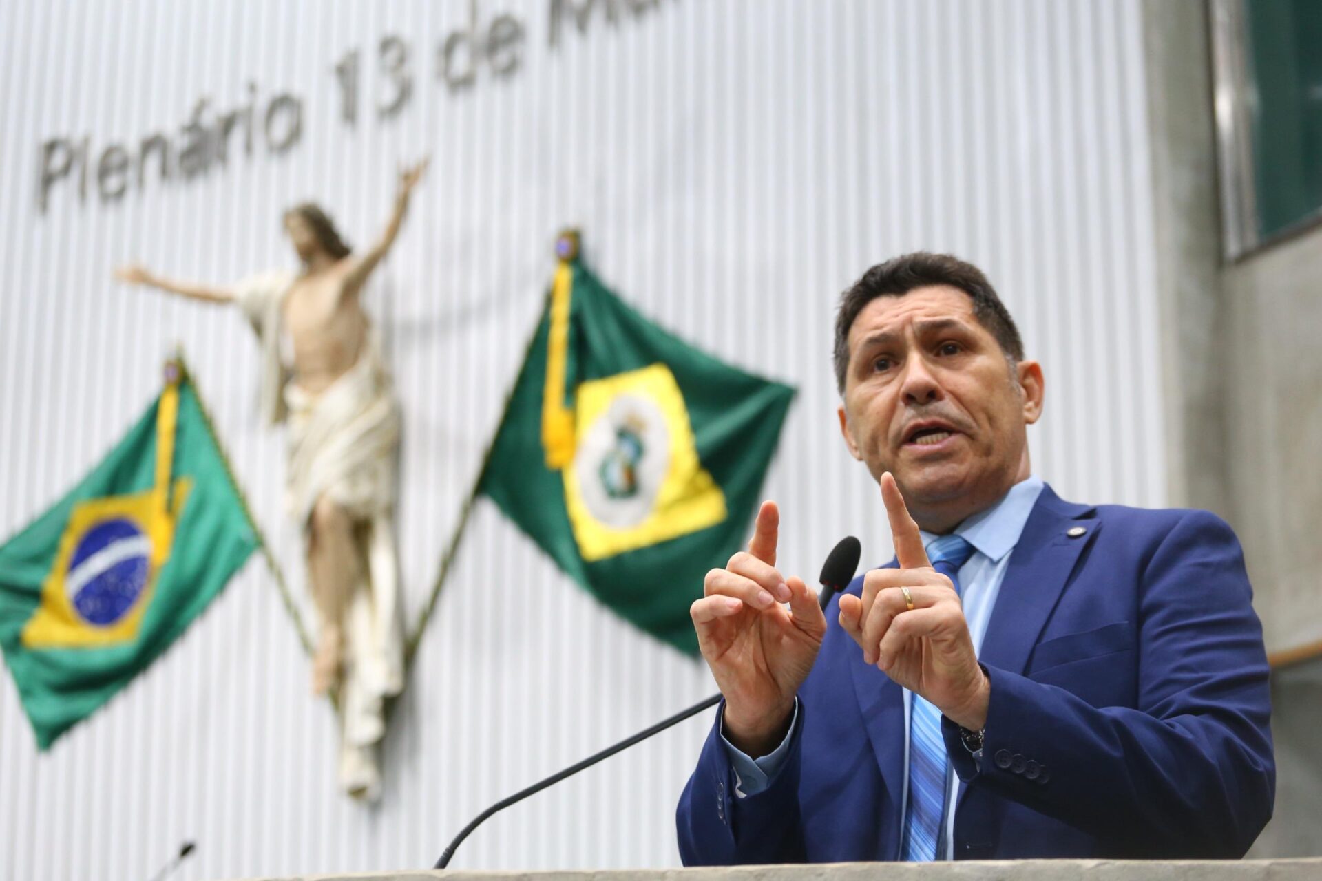 O discurso de odio e de inveja fez cair a mascara do
