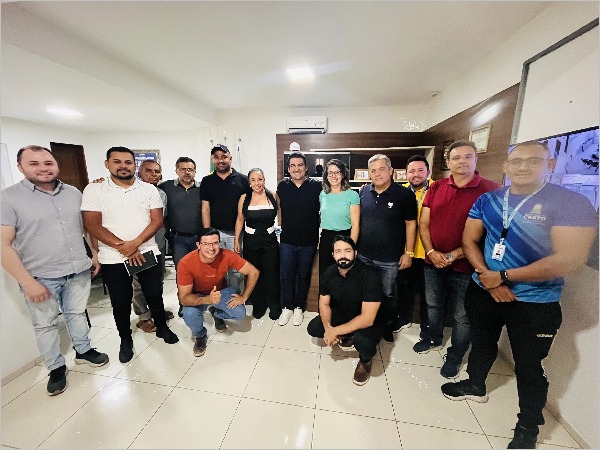 Secretaria de Esporte e Juventude apresenta novos projetos e discute parcerias com a Câmara de Crato