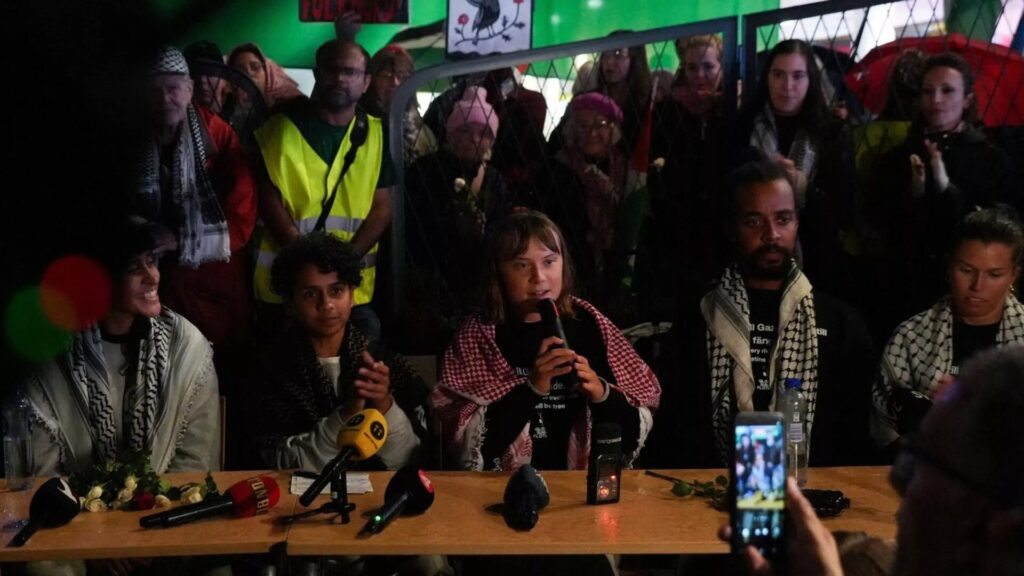 Greta Thunberg e ativistas denunciam espancamento e tortura em prisão de Israel após missão humanitária a Gaza