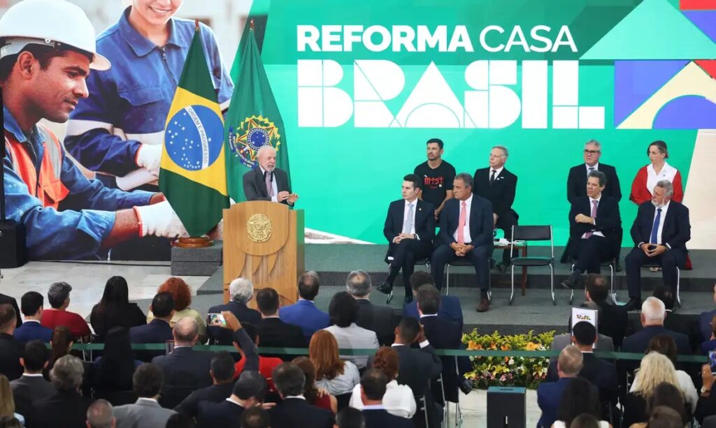 Lula lança programa Reforma Casa Brasil e promete dignidade para famílias invisíveis com financiamento de até R$ 30 mil