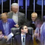 Após desgaste com PEC da Blindagem, Hugo Motta anuncia pacote de pautas populares na Câmara