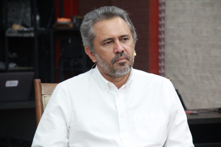 Ceará recebe antídoto contra intoxicação por metanol e reforça fiscalização de bebidas no estado