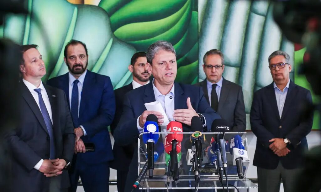 São Paulo confirma cinco mortes por intoxicação com metanol; governo investiga bebidas adulteradas