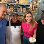 Políticos cearenses participam da “festa da ressurreição” de Raimundo do Queijo, agora patrimônio histórico de Fortaleza