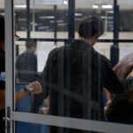 Ministros Rui Costa e Lewandowski se reúnem com Cláudio Castro após operação que deixou 64 mortos no Rio