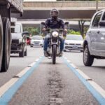 Fortaleza terá “Faixa Azul” para motociclistas nas avenidas Humberto Monte e Santos Dumont, anuncia Evandro Leitão