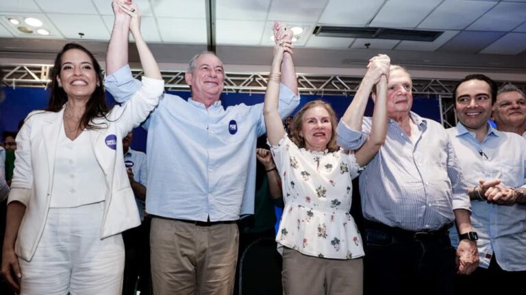 Ciro Gomes assume PSDB no Ceará, elogia Wagner e André Fernandes e defende Roberto Cláudio para o governo em 2026