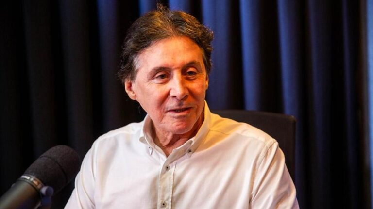 Após quatro meses de licença, Eunício Oliveira retoma mandato e promete intensificar atuação pelo Ceará