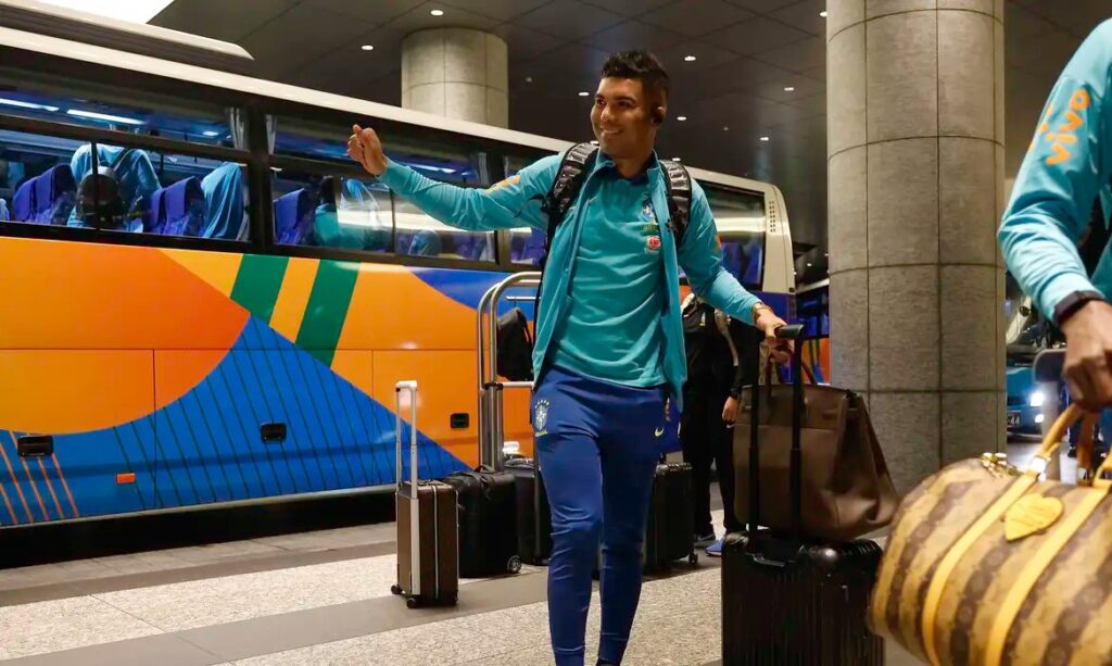 Seleção Brasileira chega a Tóquio para amistoso contra o Japão nesta terça-feira (14)