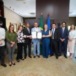 Elmano de Freitas firma parceria com empresa sueca e reforça investimentos em energia verde no Ceará