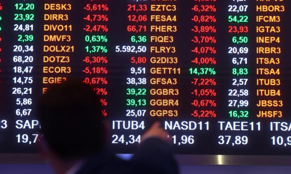 Bolsa de Valores fecha acima dos 150 mil pontos pela primeira vez e atinge recorde histórico