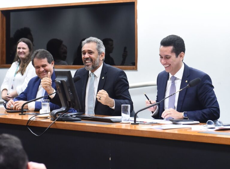 Deputados definem que 70% das emendas da bancada federal cearense serão destinadas à saúde em 2026