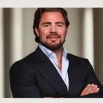 Dono do Banco Master, Daniel Vorcaro, é preso pela PF em Guarulhos durante operação contra títulos falsos