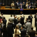 Hugo Motta adia votação do PL Antifacção para terça (18) após críticas do governo e novo relatório de Derrite