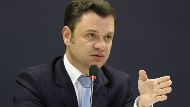 Condenado a 24 anos, Anderson Torres cumprirá pena na Papudinha após trânsito em julgado no STF