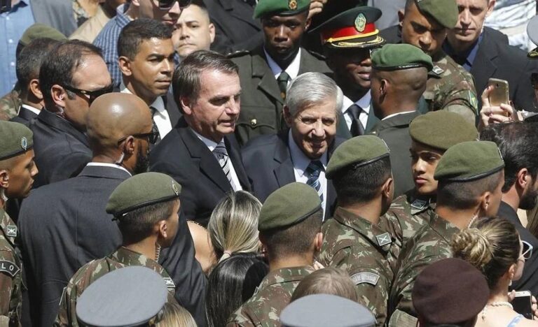 Generais condenados por trama golpista podem perder patente, mas salários seguem garantidos mesmo com indignidade