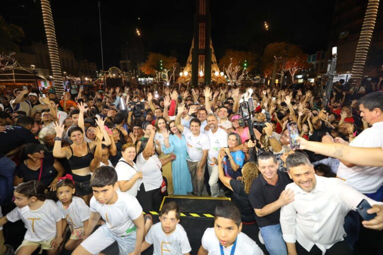 Governo do Ceará e Prefeitura lançam programa FORtaleCE com entrega da requalificação da Praça do Ferreira e investimento de R$ 4 bilhões