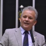 Acima foto do texto do deputado André Figueiredo
