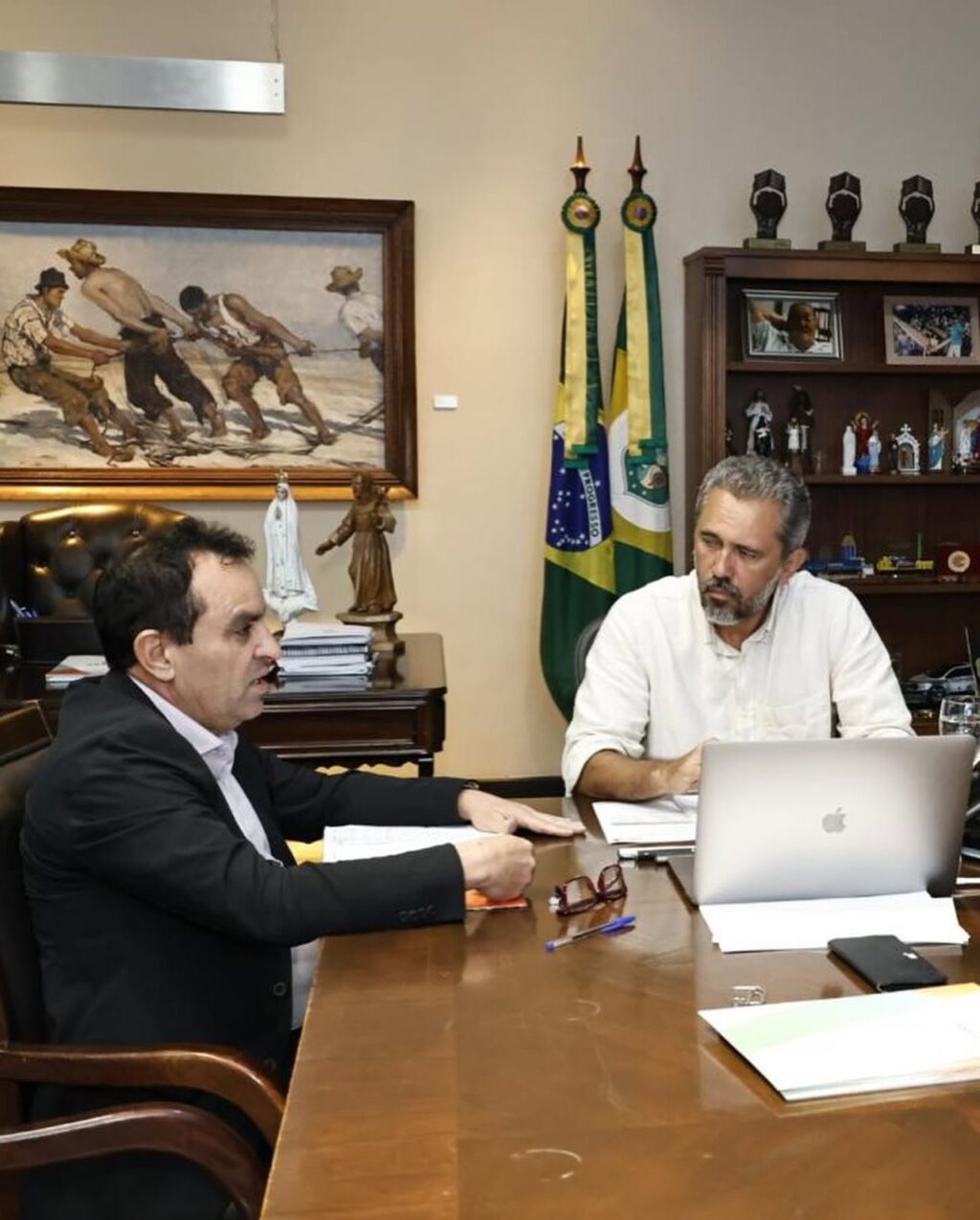 Deputado Pedro Lobo se reúne com o governador Elmano e reforça compromisso com o desenvolvimento do Cariri 1 Material da prefeitura do Crato par ajornal LSB desta sexta 2