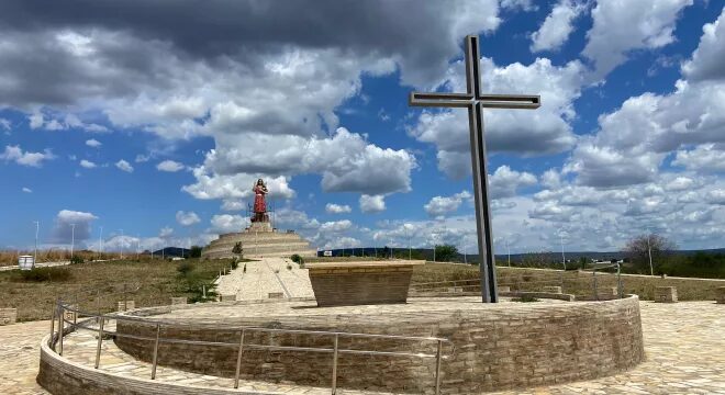 Complexo da Beata Benigna em Santana do Cariri poderá receber até 100 mil fiéis e reforça turismo religioso 1 Complexo da Beata Benigna em Santana do Cariri poderá receber até 100 mil fiéis e reforça turismo religioso