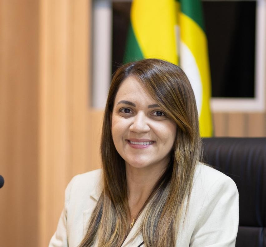 Vereadora Ariza Silva solicita afastamento temporário e suplente Jackson Arrais assume cadeira na Câmara do Crato